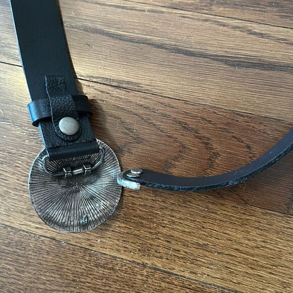 Chico’s black leather belt with hammered silver & rhinestones hook buckle - Picture 6 of 9